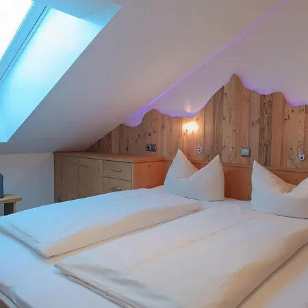 2-raum Gipfelstuermer - Hallenbad & Sauna Apartment *